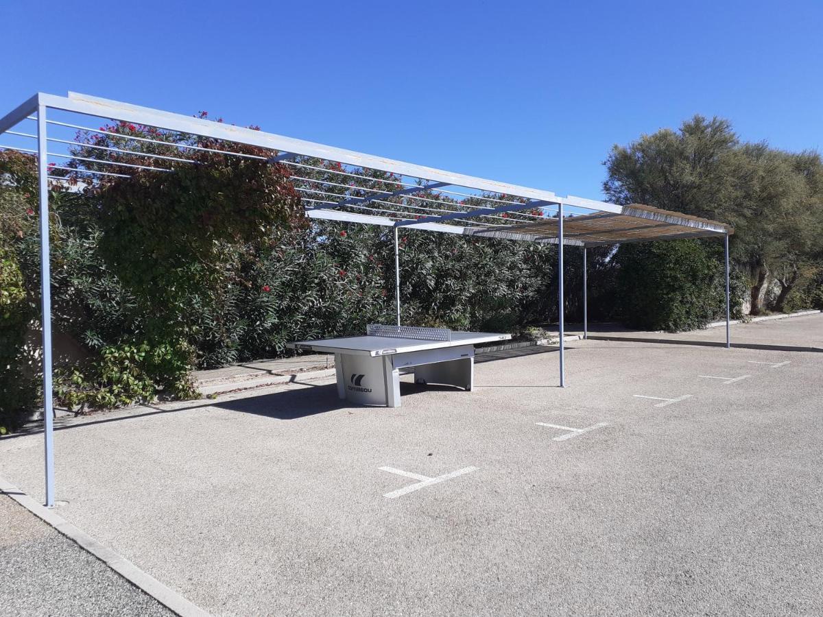 Ferienwohnung Sous Le Soleil Des Alpilles Mouries Exterior foto