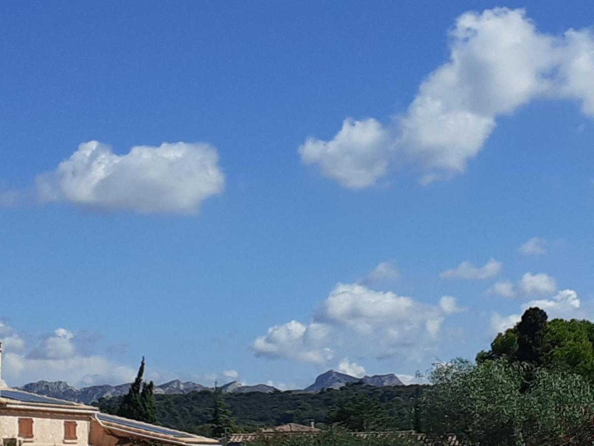 Ferienwohnung Sous Le Soleil Des Alpilles Mouries Exterior foto